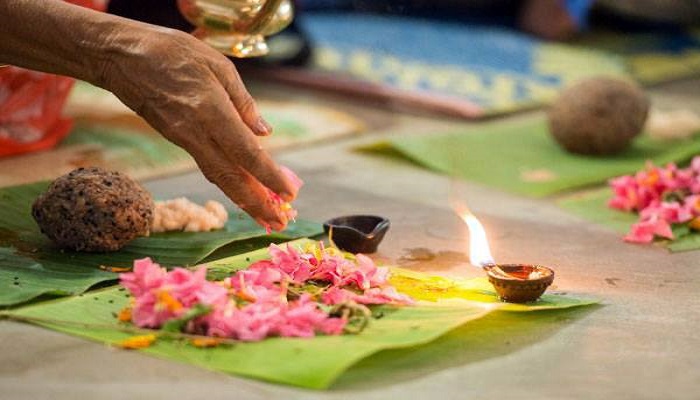 Karthigai Deepam Karthigai Deepam
